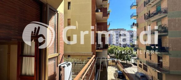 5 rooms Apartment in Salerno, Italy No. 34704 11