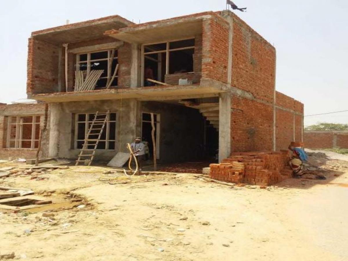 2 bedrooms House in Lucknow, India No. 15638