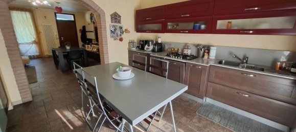 4 bedrooms House in Rivergaro, Italy No. 380686 3