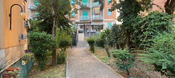 3 bedrooms Apartment in Rome, Italy No. 373490 28