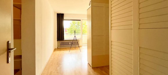 Studio in Munich, Germany No. 370280 12