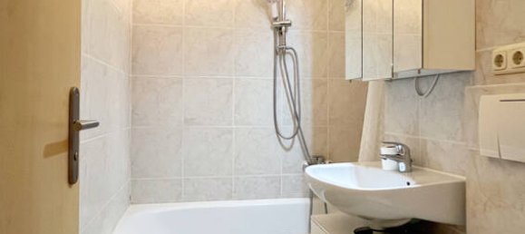 Studio in Munich, Germany No. 370280 10