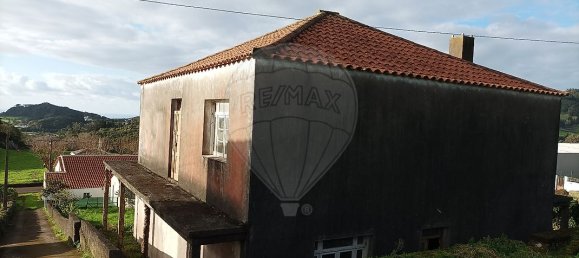 3 bedrooms House in Vila do Porto, Portugal No. 46923 4