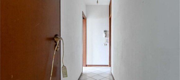 Apartamento de 3 habitaciónes en Romano di Lombardia, Italy No. 175000 14