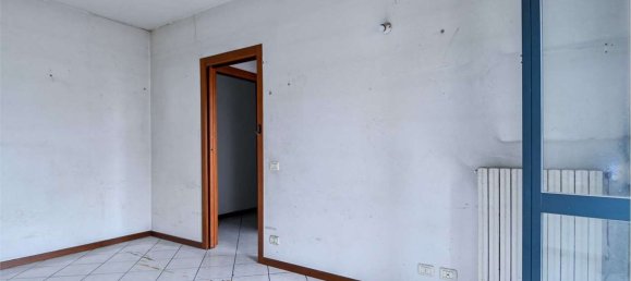 Apartamento de 3 habitaciónes en Romano di Lombardia, Italy No. 175000 21