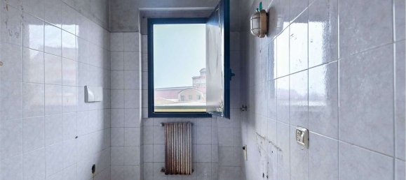 Apartamento de 3 habitaciónes en Romano di Lombardia, Italy No. 175000 24