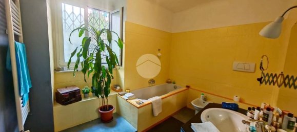 Apartamento de 7 dormitorios en Genoa, Italy No. 372742 25