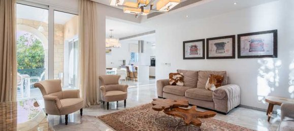 5 bedrooms Villa in Limassol, Cyprus No. 20022 7