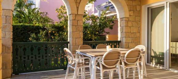 5 bedrooms Villa in Limassol, Cyprus No. 20022 4