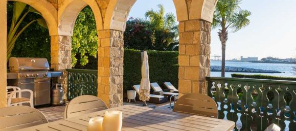 5 bedrooms Villa in Limassol, Cyprus No. 20022 3