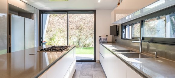 5 bedrooms Villa in Cascais, Portugal No. 99141 18