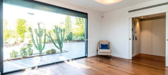 5 bedrooms Villa in Cascais, Portugal No. 99141 10