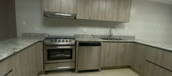 4 bedrooms Commercial property in Panama City, Panama No. 118 5