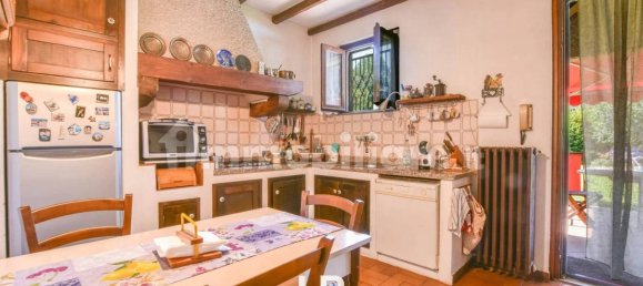 6 bedrooms Villa in Porto Valtravaglia, Italy No. 143011 16