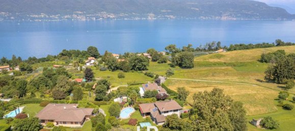 6 bedrooms Villa in Porto Valtravaglia, Italy No. 143011 8