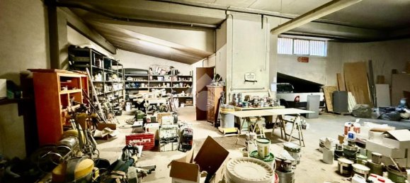 1-Zimmer Gewerbliche Immobilie in Aosta, Italy, Nr. 162893 8