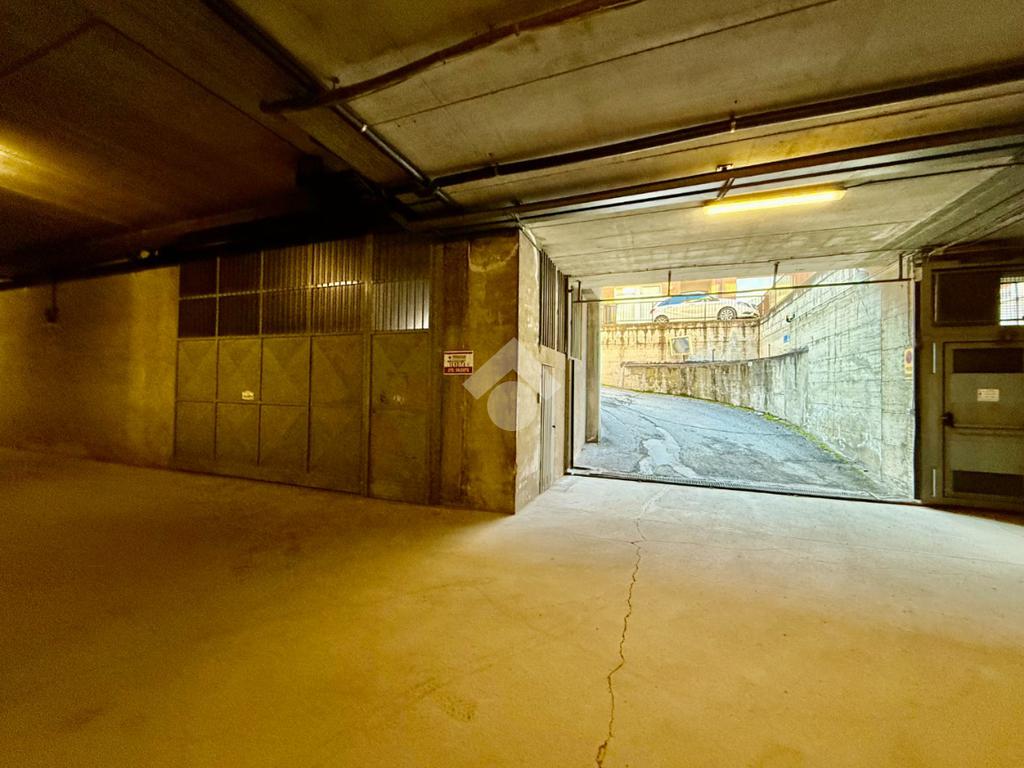 1-Zimmer Gewerbliche Immobilie in Aosta, Italy, Nr. 162893