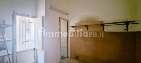 1-Zimmer Gewerbliche Immobilie in Vittoria, Italy, Nr. 51710 7