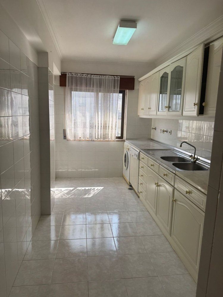 2 Schlafzimmer Wohnung in Rio de Mouro, Portugal, Nr. 292351