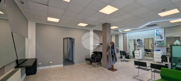 2-Zimmer Gewerbliche Immobilie in Montichiari, Italy, Nr. 282217 2