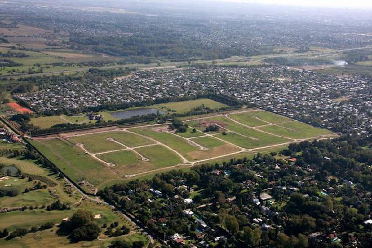  Land in San Miguel, Argentina No. 43621