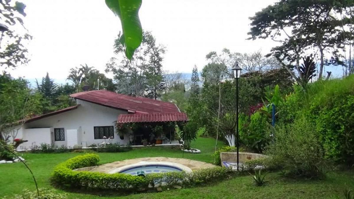 Casa de 4 dormitorios en Valle del Cauca, Colombia No. 1846
