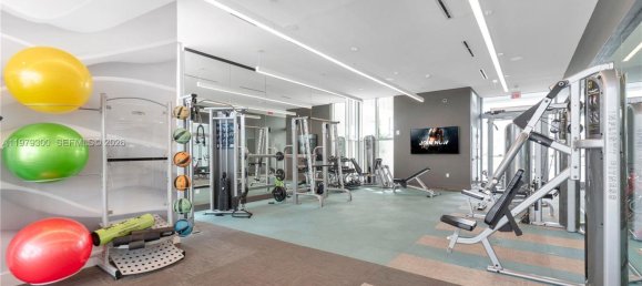 1 Schlafzimmer Gewerbliche Immobilien in Miami, USA, Nr. 615424 5