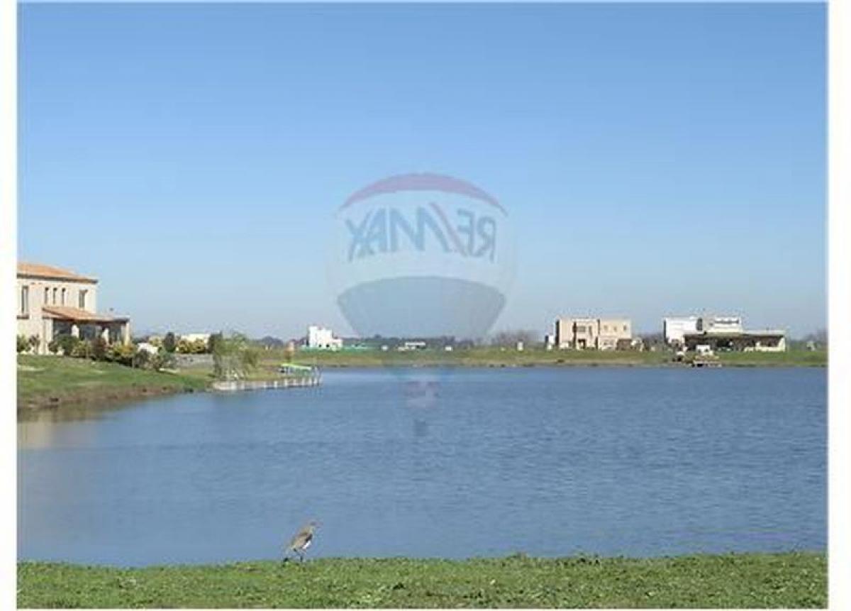  Land in Escobar, Argentina No. 114633