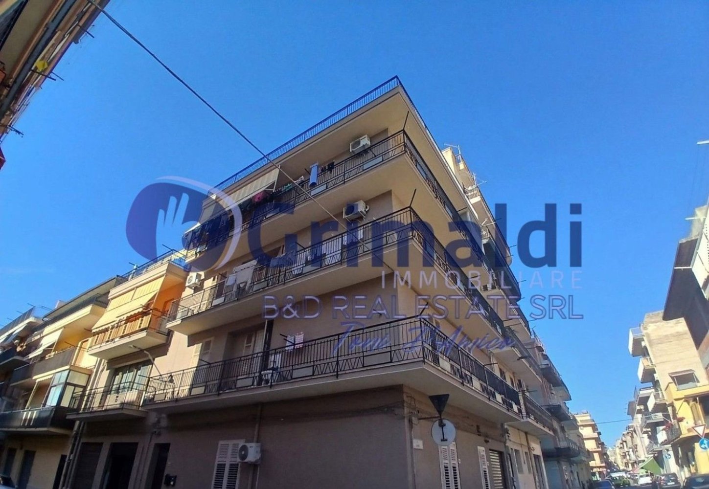 Квартира с 3 спальнями в Багерия, Италия № 326437