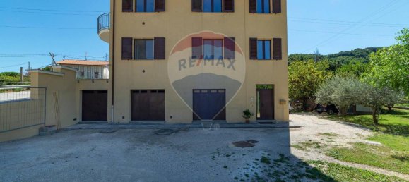 4 rooms Apartment in Serra San Quirico, Italy No. 7355 12