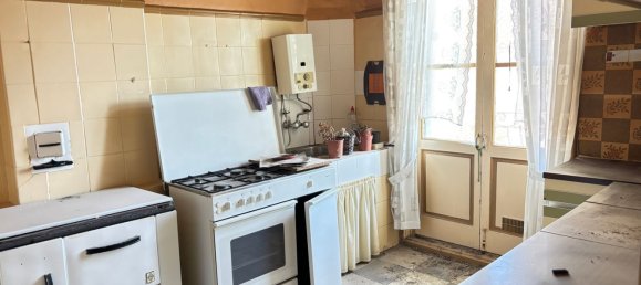 4 bedrooms Apartment in Torrelavega, Spain No. 152746 3