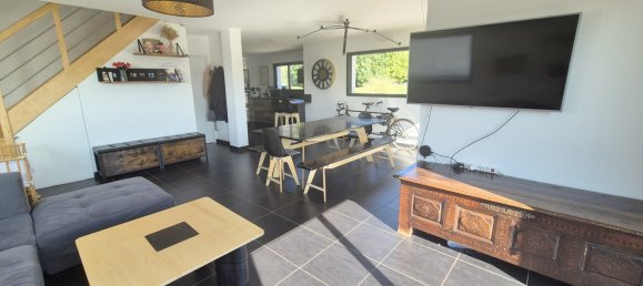 4 bedrooms House in Saint-Yvi, France No. 201523 8