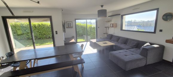 4 bedrooms House in Saint-Yvi, France No. 201523 23