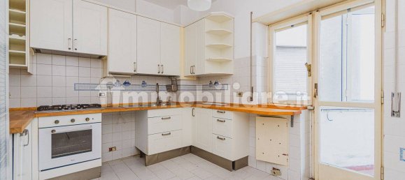 Apartamento de 4 dormitorios en Rome, Italy No. 60708 23