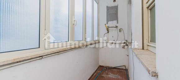 Apartamento de 4 dormitorios en Rome, Italy No. 60708 9
