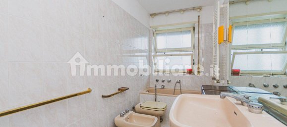 Apartamento de 4 dormitorios en Rome, Italy No. 60708 2