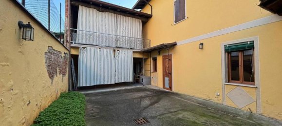 3 rooms Apartment in Carpenedolo, Italy No. 33223 6