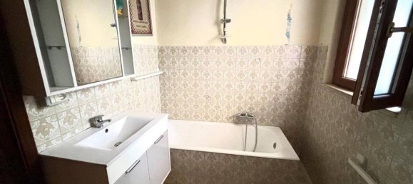 3 rooms Apartment in Carpenedolo, Italy No. 33223 44