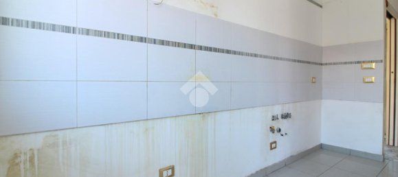 4 bedrooms Apartment in Pescara, Italy No. 358668 6