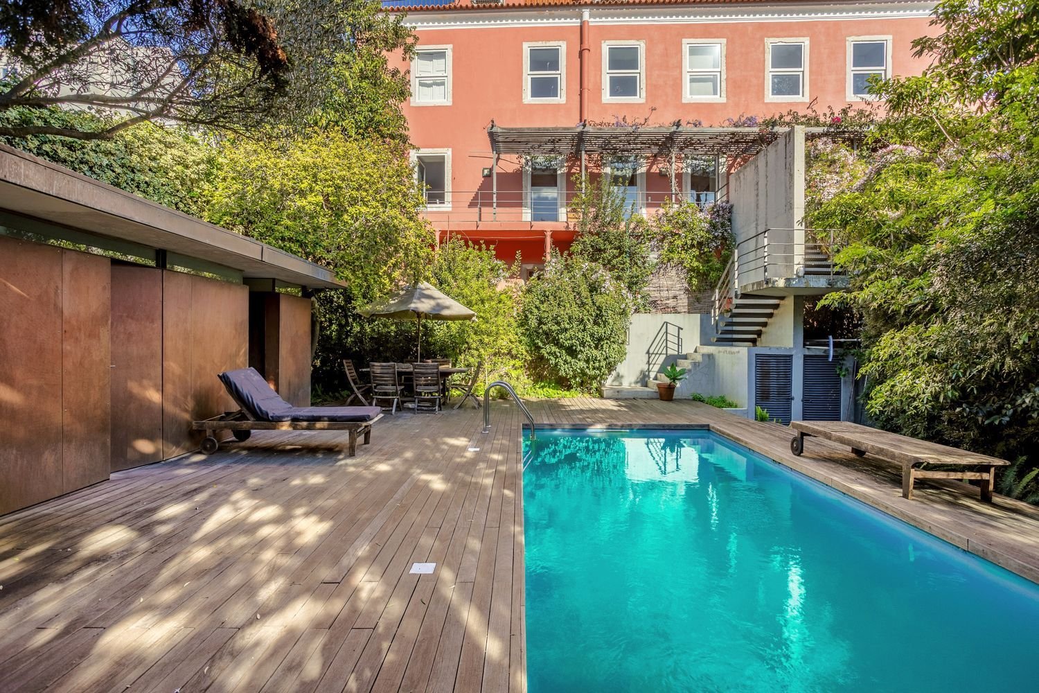 3 bedrooms Apartment in Lisbon, Portugal No. 88134