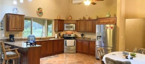 3 bedrooms House in Limon, Costa Rica No. 702 5