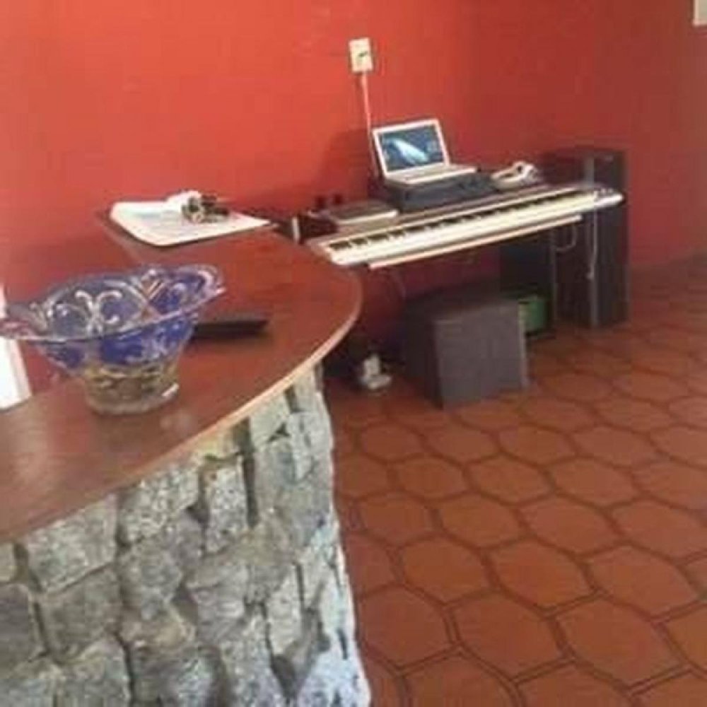 Gewerbliche Immobilie in Lanus, Argentina, Nr. 30197