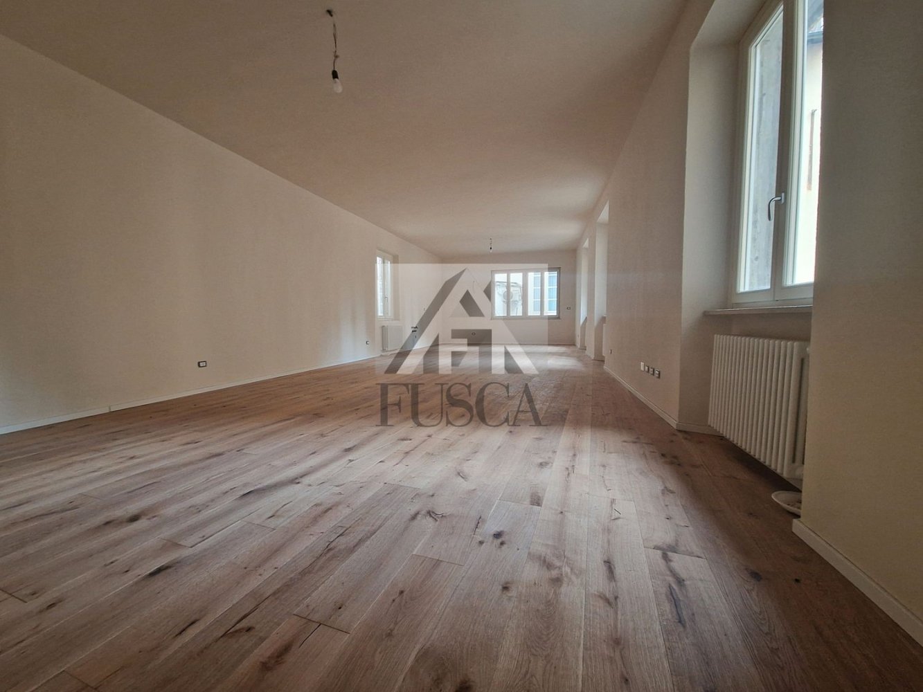 5 bedrooms Apartment in Lucca, Italy No. 314815
