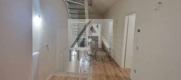 5 bedrooms Apartment in Lucca, Italy No. 314815 5