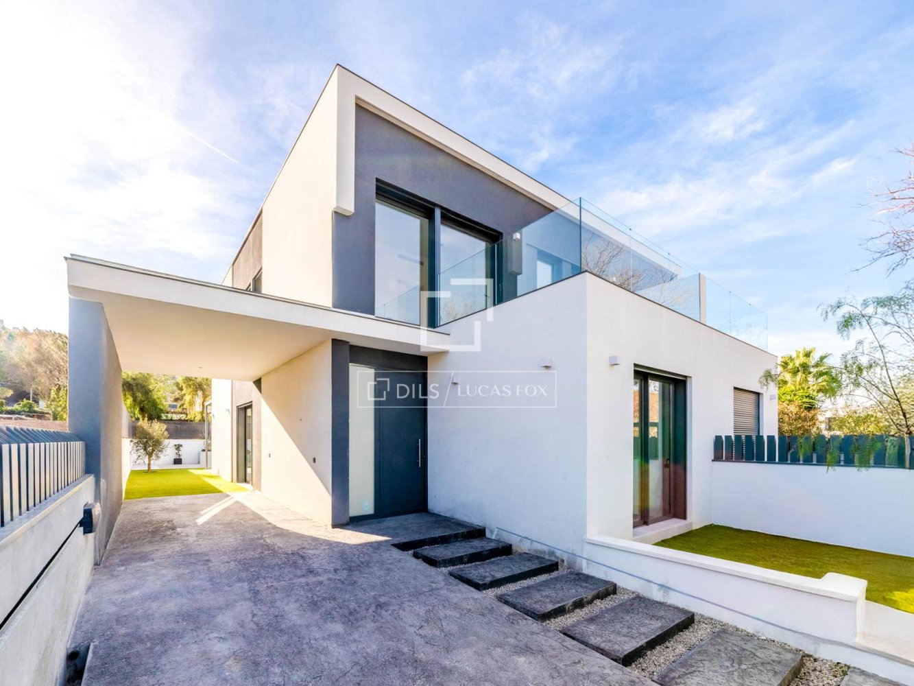 5 bedrooms Villa in Sitges, Spain No. 351706