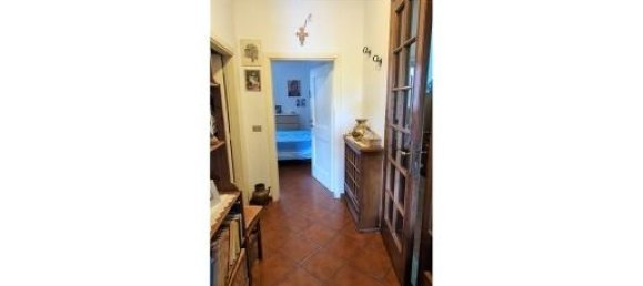 8 rooms House in Scandicci, Italy No. 18134 16