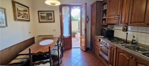 8 rooms House in Scandicci, Italy No. 18134 7