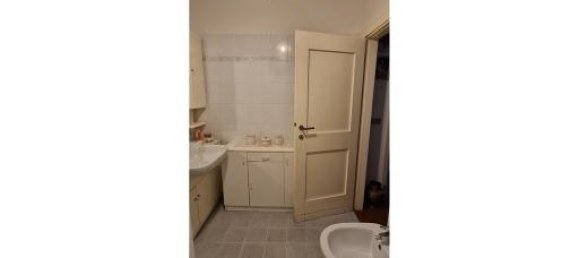 8 rooms House in Scandicci, Italy No. 18134 18