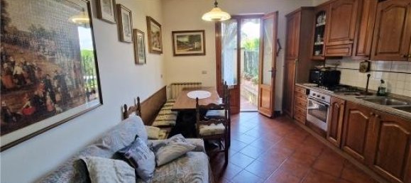 8 rooms House in Scandicci, Italy No. 18134 5