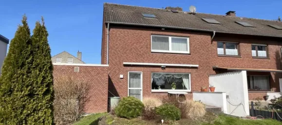 6 rooms Townhouse in Wesel, Germany No. 210809 3